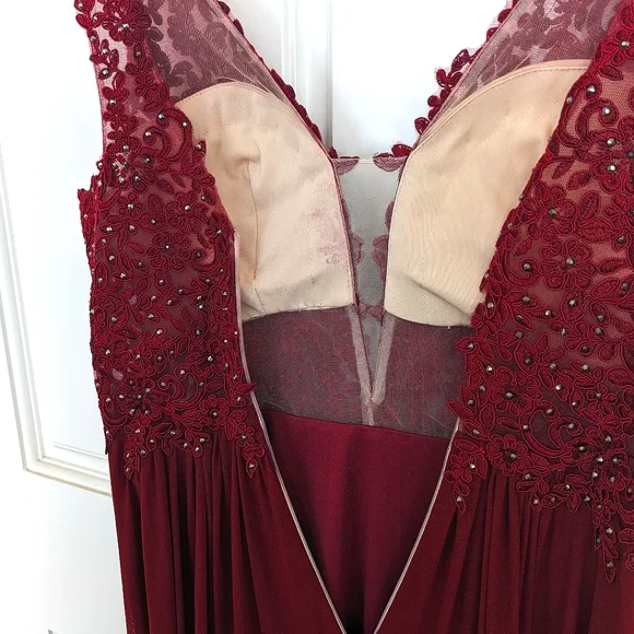 Faviana Lace Appliqued Long Mesh V-Neck Dress - Picture 7 of 11